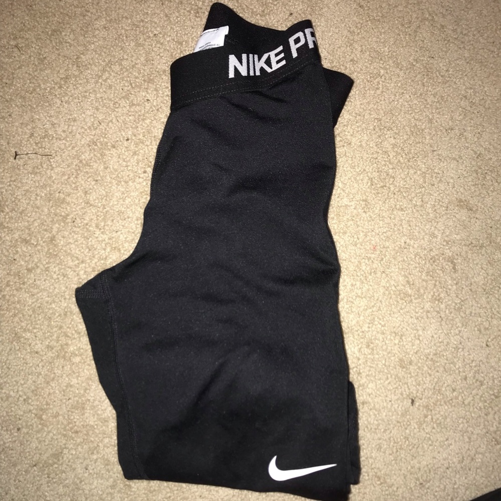 XS Women’s Nike Pro Warm Tights
